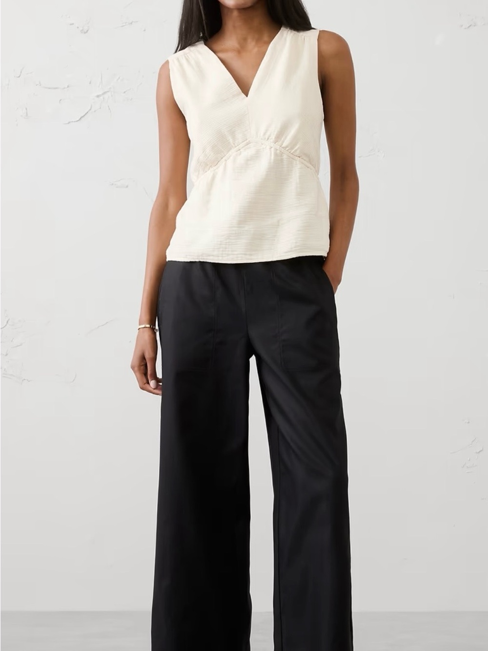 Banana Republic Gauzy V Neck Top Sz Lg